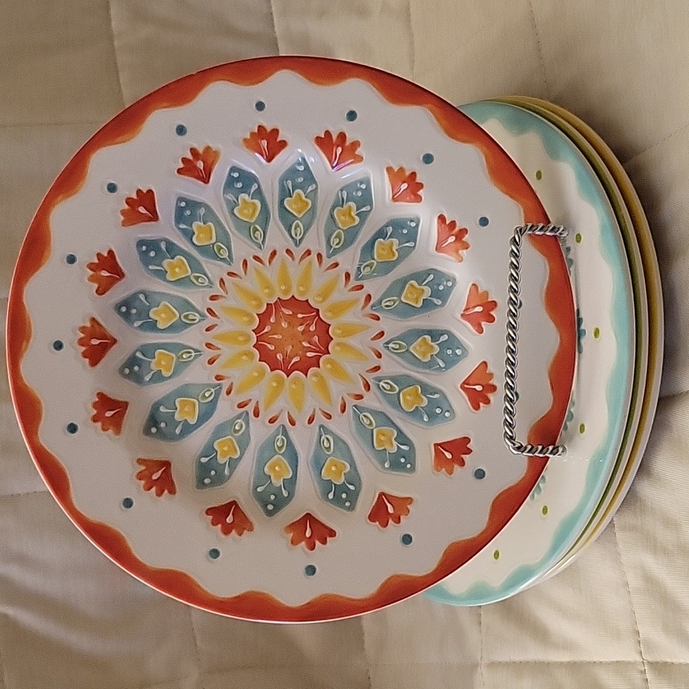 Laurie Gates Melamine Multi-colored 8 1/2" Plates. Set Of 4. Never Used
